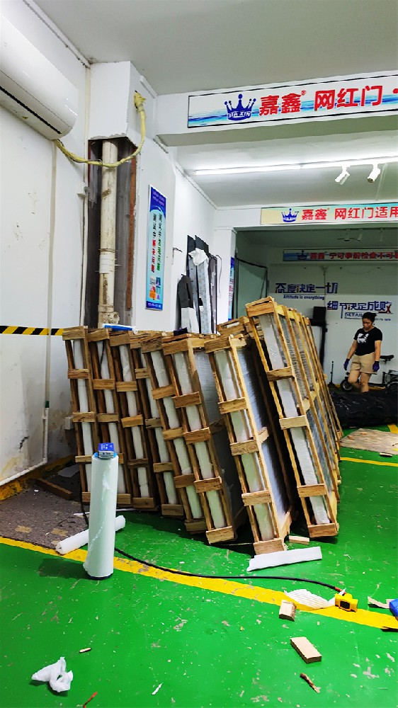 科技感智能门